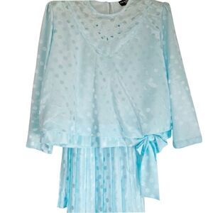 Vintage 1980’s Deadstock 2 pc Plus Size Polka Dot Accordian Pleat Skirt Set